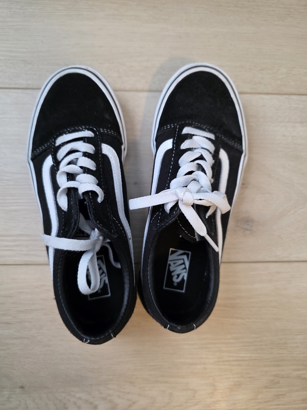 Vans Old Skool Black & White Lace-Up Sneakers Girls Size 4.5